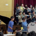 京都市南区の小学校の音楽コンサートで小６ちゃんが生き生きと合奏のピアノ伴奏！