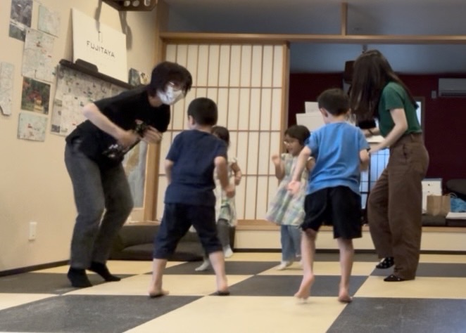 下京区＆南区の英語リトミック♪天の川で遊ぼレッスン
