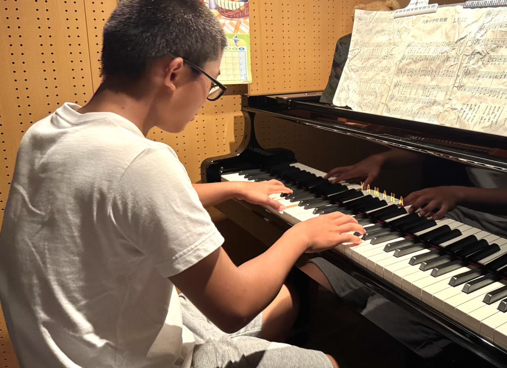 下京区＆南区のピアノ教室の中学生生徒たちの頑張る伴奏練習！