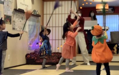 下京区＆南区の英語リトミック教室でわくわく笑顔あふれるハロウィンレッスン開講！