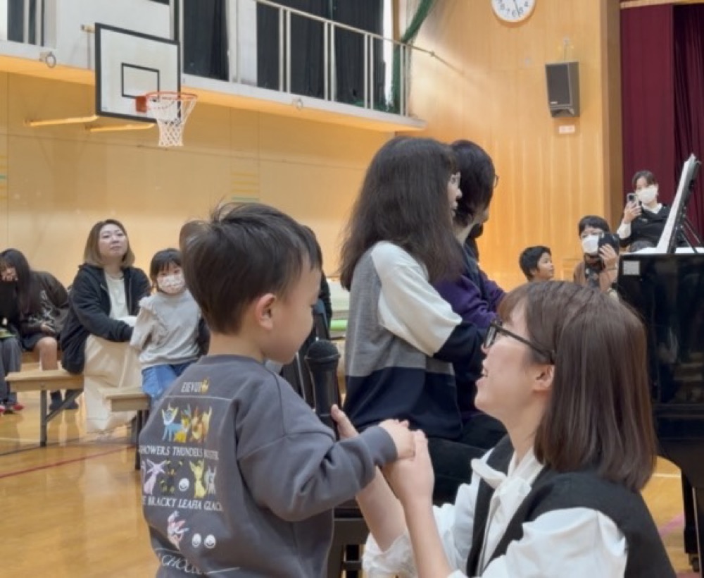 京都市下京区の七条第三小学校にてアットホームなピアノコンサート開催!