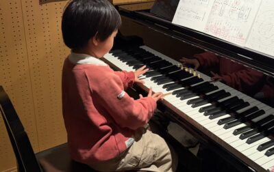 下京区＆南区のピアノ教室で自主性とあふれる笑顔のクリスマス会に向けて練習開始！