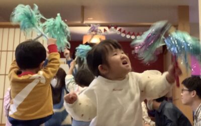 下京区＆南区の英語リトミック教室で笑顔はじける！クリスマスリトミック開催！
