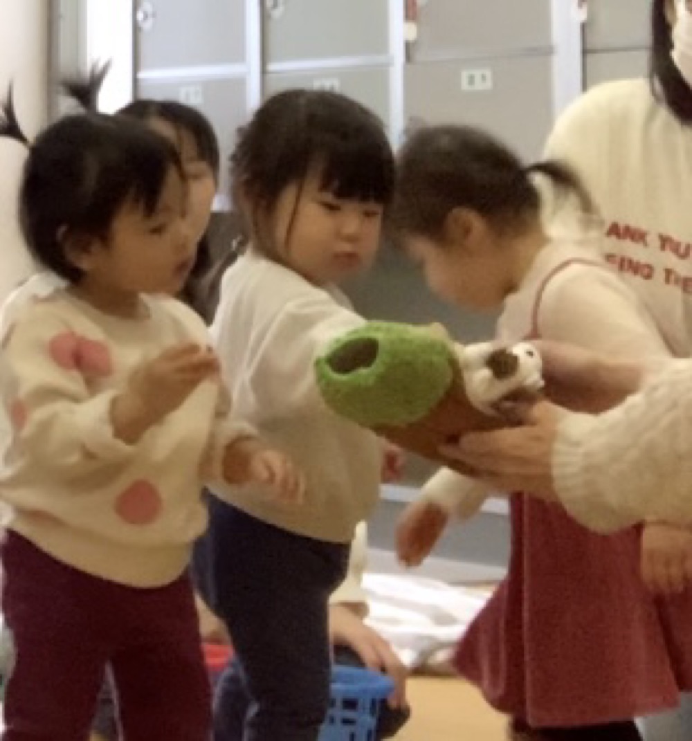 下京区＆南区のベビーリトミックでベビーサンタが音楽に合わせて大活躍！