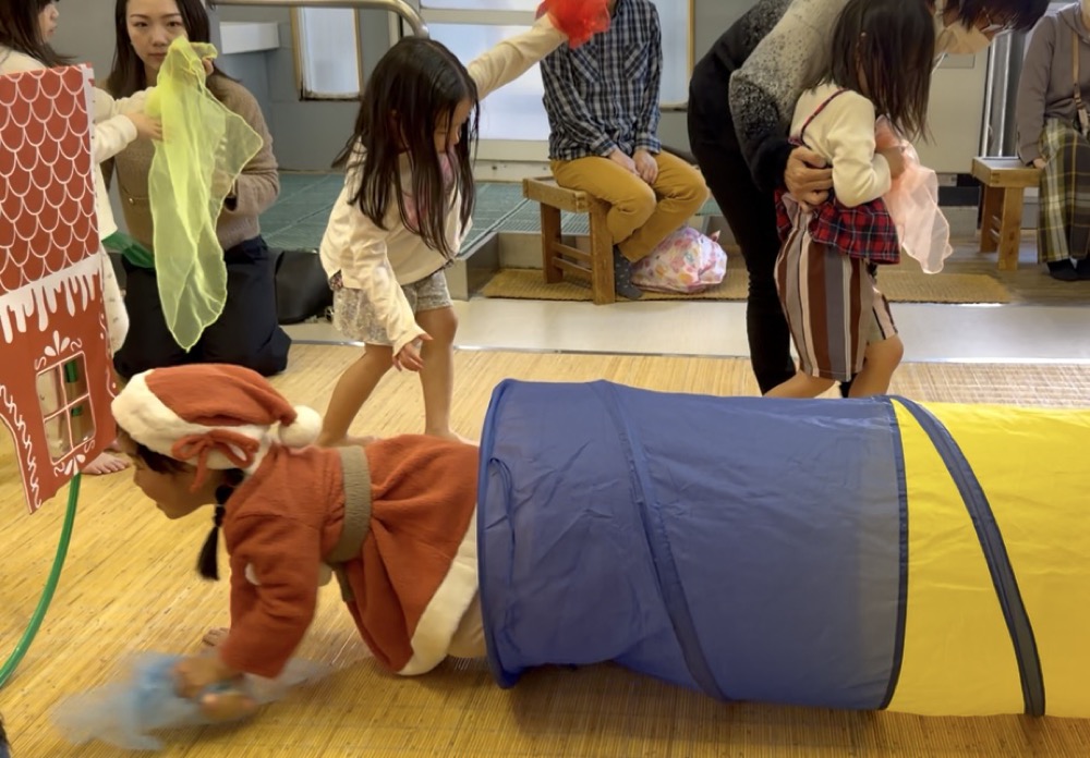 下京区＆南区の英語リトミック教室！笑顔あふれるクリスマスレッスン！