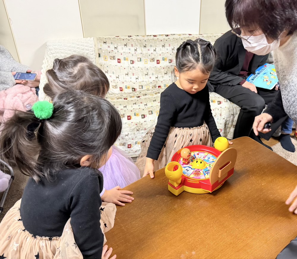 下京区＆南区のピアノ教室のクリスマスコンサート！４歳達の初めてのどきどきのステージ