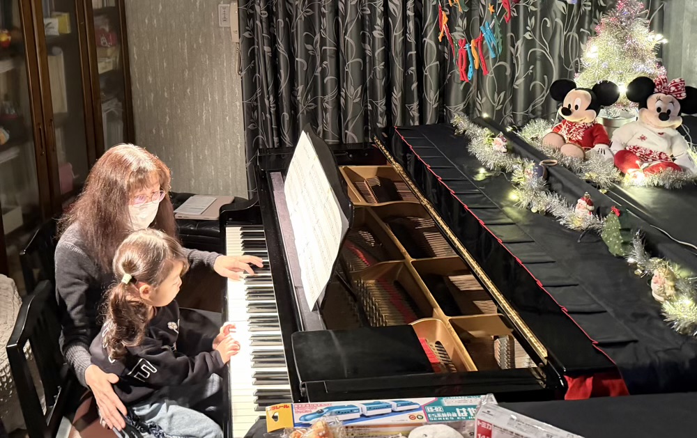 下京区＆南区のピアノ教室のクリスマスコンサート！４歳達の初めてのどきどきのステージ