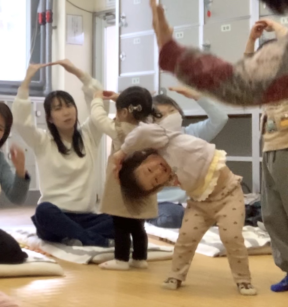 下京区&南区のベビーリトミック♪春を音楽に合わせながら楽しく表現!