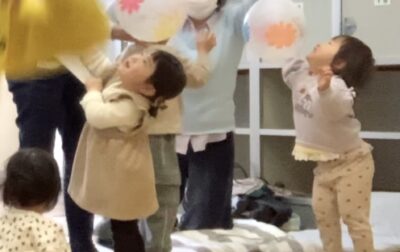 下京区＆南区のピアノ教室♪ 虹の上を歩こう！春爛漫のベビーリトミックレッスン開催