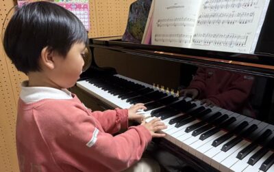 下京区＆南区のピアノ教室♪初めての発表会に向けて５歳くん！音楽が育む「あきらめない心」