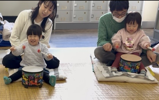 下京区&南区のベビーリトミック♪春を音楽に合わせながら楽しく表現!
