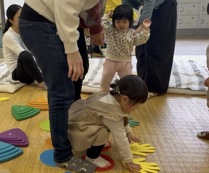 下京区&南区のベビーリトミック♪春を音楽に合わせながら楽しく表現!