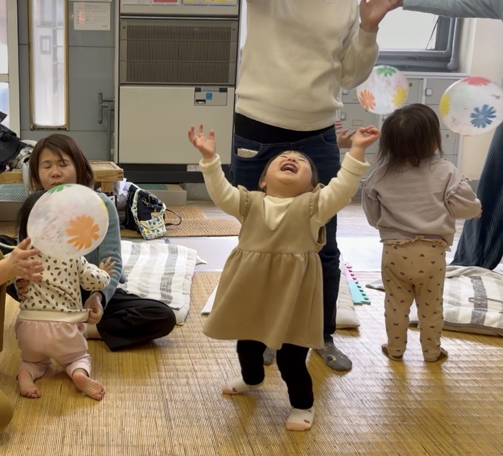 下京区&南区のベビーリトミック♪春を音楽に合わせながら楽しく表現!