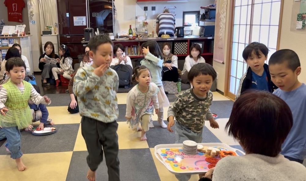 下京区＆南区のピアノ教室♪英語リトミッククラスからの笑顔の卒業！