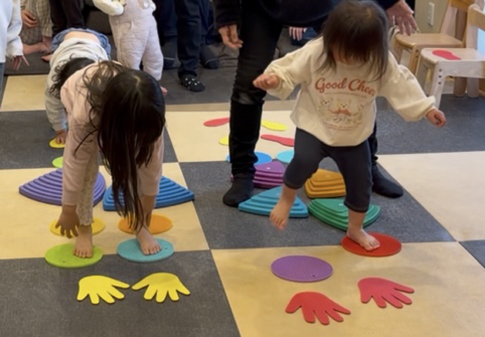 下京区＆南区の英語リトミック♪一生懸命に学ぶことは楽しい！と笑顔いっぱいのレッスン