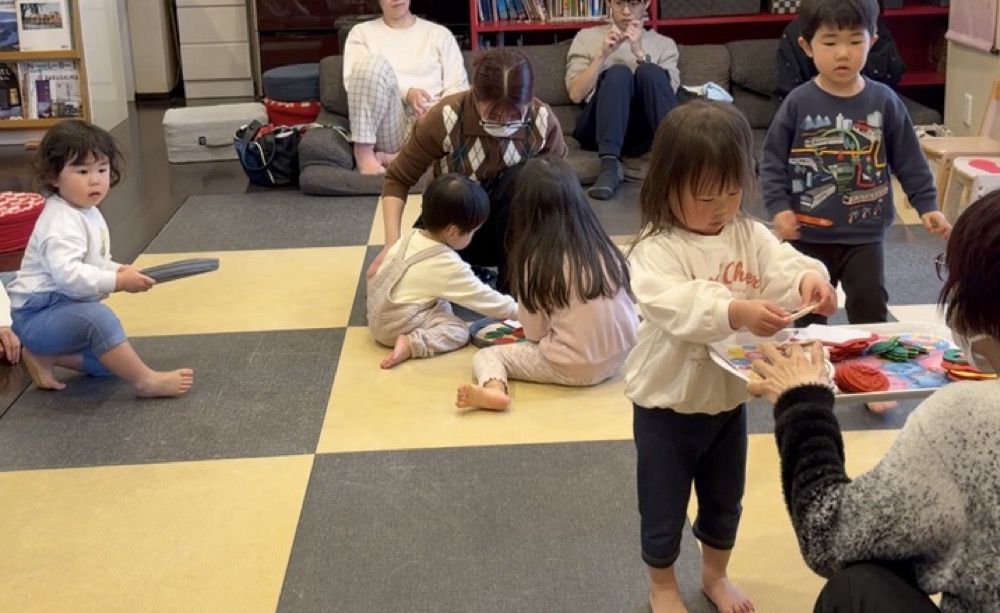 下京区＆南区の英語リトミック♪一生懸命に学ぶことは楽しい！と笑顔いっぱいのレッスン