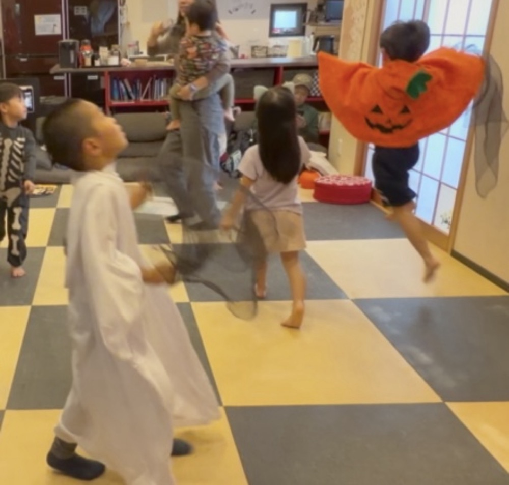 下京区＆南区のピアノ教室♪英語リトミッククラスからの笑顔の卒業！