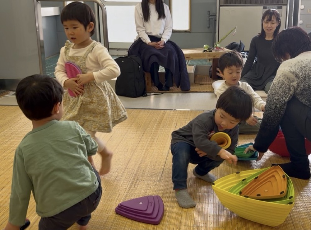 下京区＆南区の英語リトミック♪一生懸命に学ぶことは楽しい！と笑顔いっぱいのレッスン